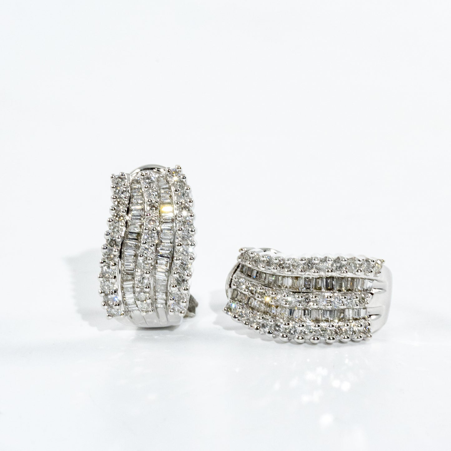 14kt White Gold Diamond Earrings