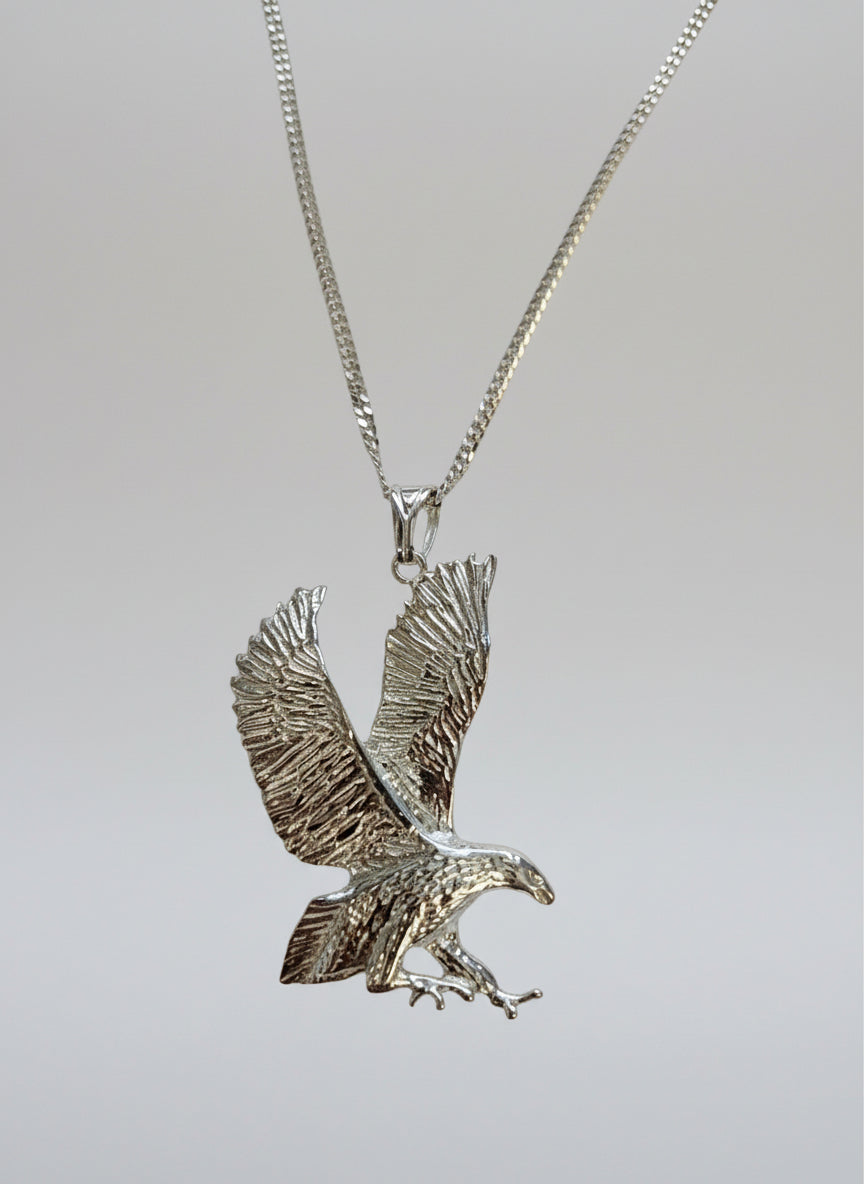 Sterling Silver Eagle pendant with 18 inches curb chain