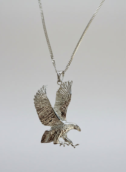 Sterling Silver Eagle pendant with 18 inches curb chain