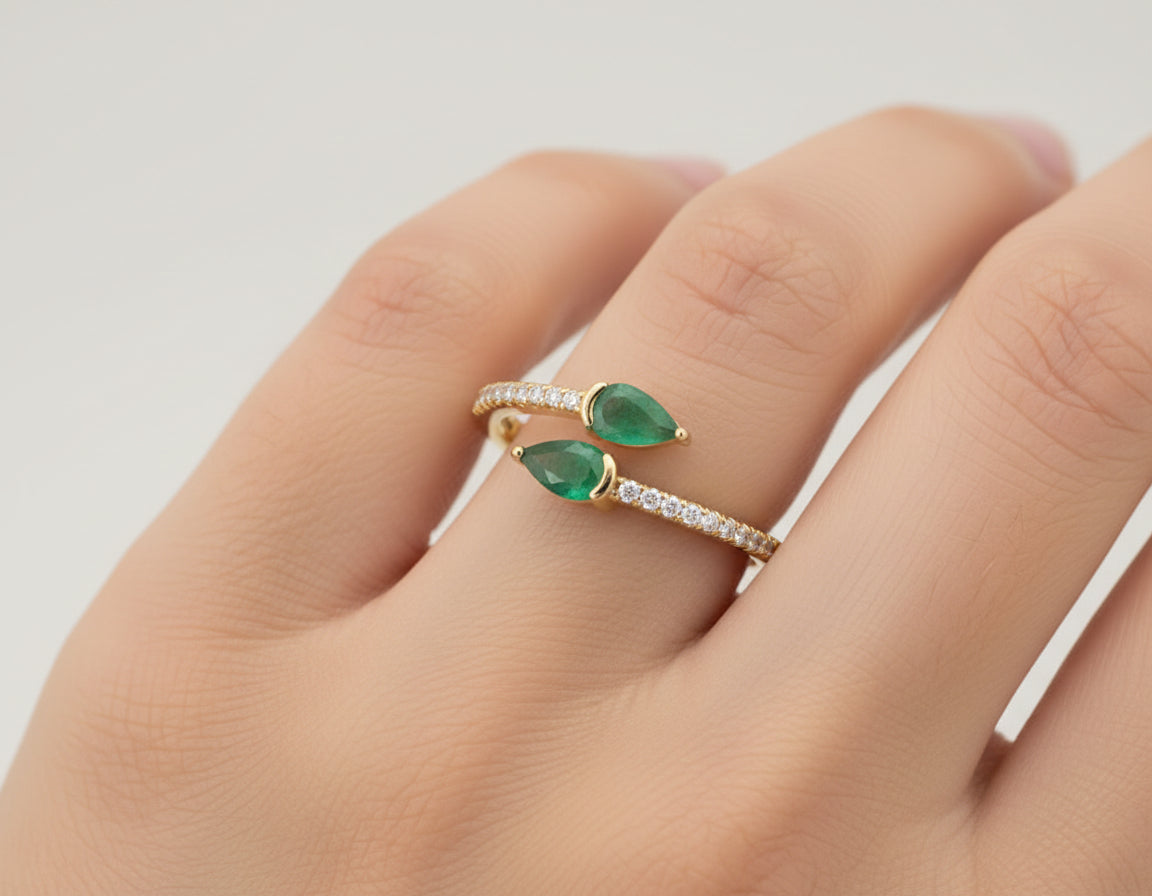 14K YELLOW GOLD DIAMOND 0.12CT EMERALD 0.45CT LADIES RING